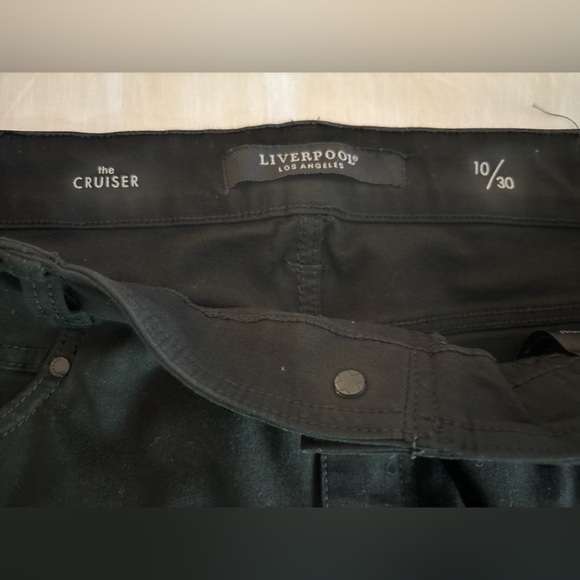 LIVERPOOL black Bermuda shorts, pull on with button.  Cruiser style.  Size 10. - Picture 3 of 4